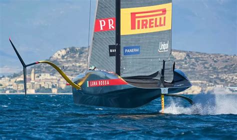 luna rossa prada calendario